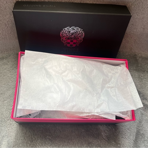 Rayley slide sandal from Vince Camuto. - Picture 3 of 11